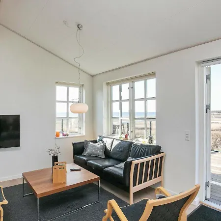 Four-bedroom Holiday In Bagenkop
