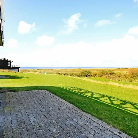 度假居 Four-bedroom Holiday In
